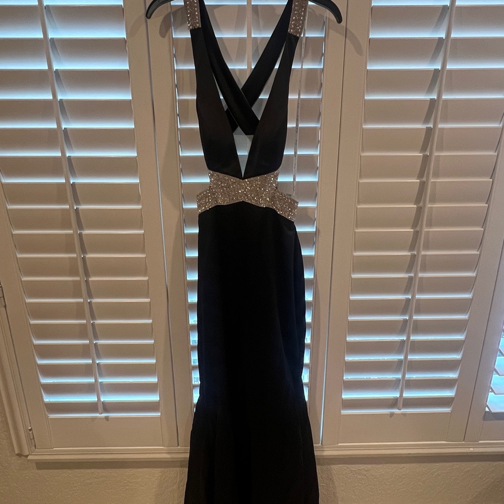 Black Backless Sleeveless Dress